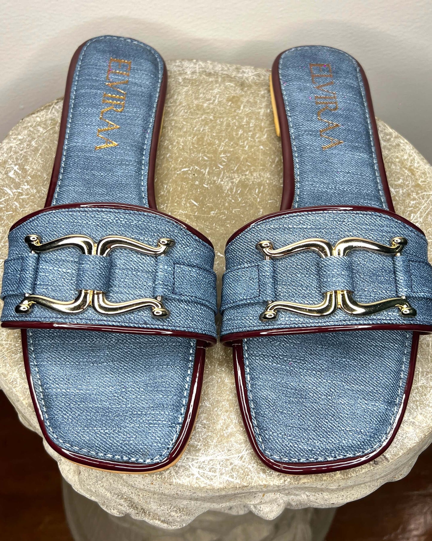 Buckle Flat