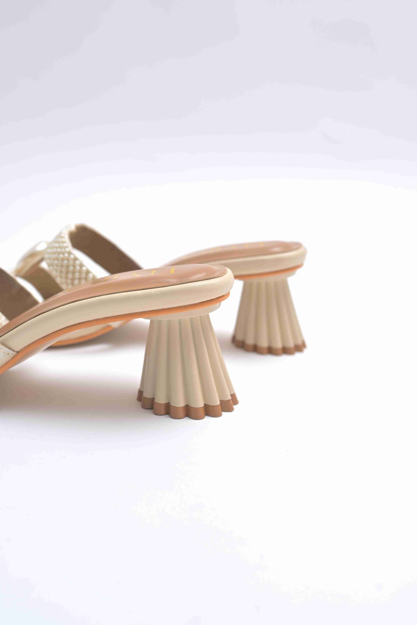Small Pearl Embriodered Heels