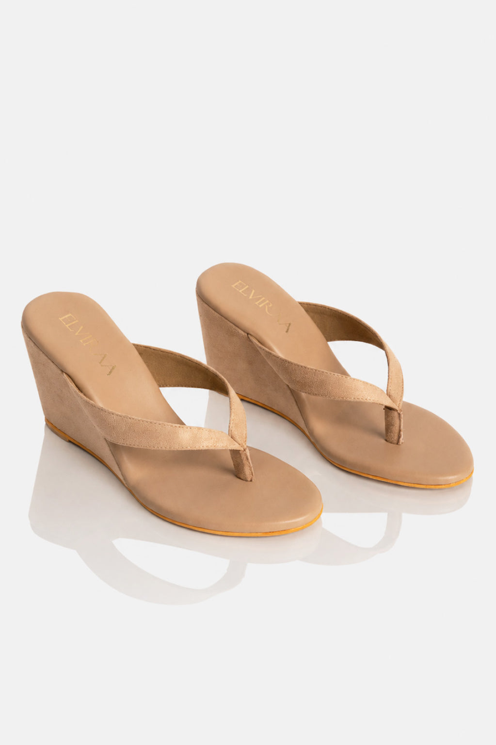 Plain suede wedges