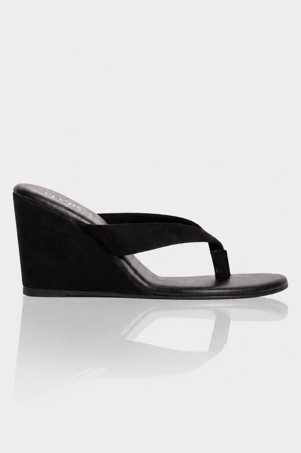Plain suede wedges