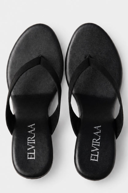 Plain suede wedges